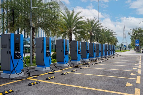 ADB thu xếp gói tín dụng 135 triệu USD phát triển giao thông xanh tại Việt Nam ảnh 1
