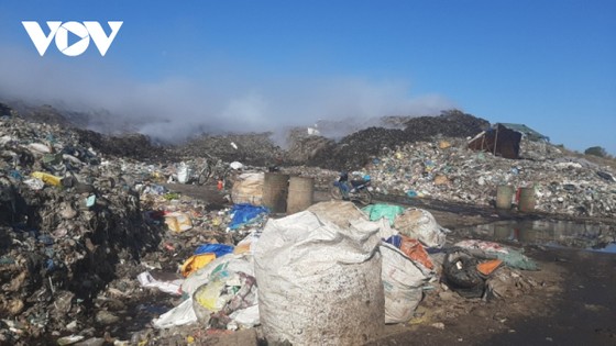 Nhiều bãi rác ở vùng ĐBSCL to đùng tồn động hàng chục năm nên vấn đề xử lý không nan giải 