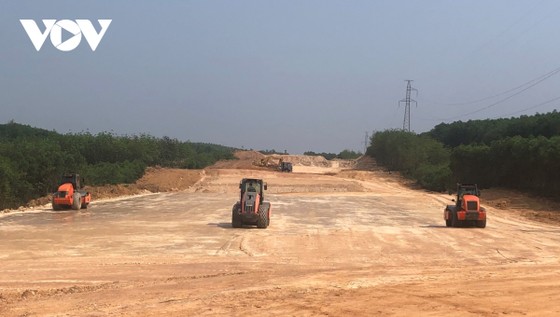 Gỡ các nút thắt trong quá trình thi công dự án cao tốc Bắc Nam phía Đông qua tỉnh Quảng Bình. 