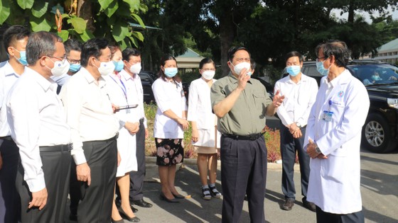 Bệnh viện là “điểm cuối” chống dịch, vì vậy không để xảy ra lây nhiễm từ trong bệnh viện ảnh 1