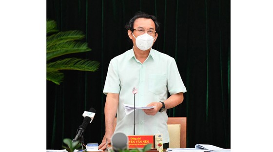 Bí thư Thành ủy TPHCM Nguyễn Văn Nên phát biểu tại hội nghị, chiều 11-9-2021. Ảnh: VIỆT DŨNG