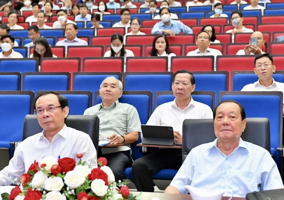 TPHCM nghiên cứu, học tập, quán triệt Nghị quyết Hội nghị Trung ương 6, khóa XIII ảnh 1
