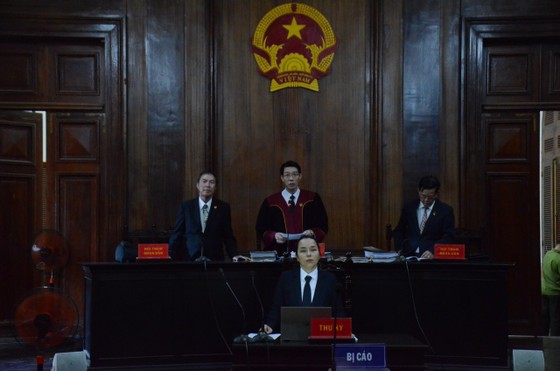Tuyên truyền chống Nhà nước, Phạm Chí Dũng lãnh 15 năm tù ảnh 2