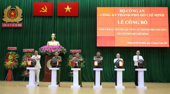 Đại tá Nguyễn Hoàng Thắng giữ chức vụ Trưởng Công an TP Thủ Đức ảnh 4 Đại tá Nguyễn Hoàng Thắng giữ chức vụ Trưởng Công an TP Thủ Đức ảnh 4
