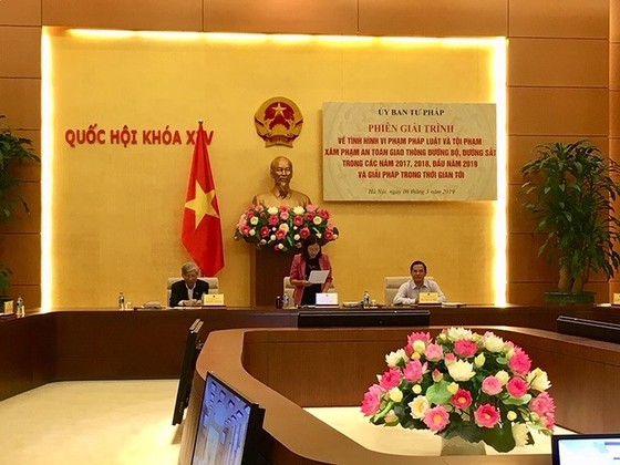 Bộ GT-VT: Xe kinh doanh vận tải ứng dụng hợp đồng điện tử đều là taxi ảnh 1