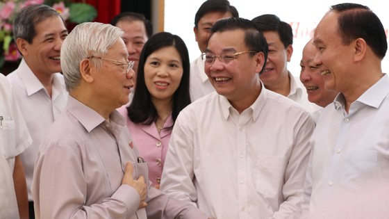 Tiếp xúc cử tri Hà Nội, Tổng bí thư, Chủ tịch nước Nguyễn Phú Trọng: “Lãnh đạo phải bản lĩnh, có phương pháp và đặc biệt là phải đoàn kết“ ảnh 4 Tiếp xúc cử tri Hà Nội, Tổng bí thư, Chủ tịch nước Nguyễn Phú Trọng: “Lãnh đạo phải bản lĩnh, có phương pháp và đặc biệt là phải đoàn kết“ ảnh 4
