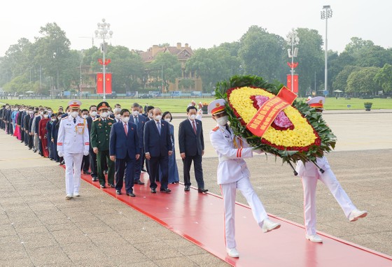 Quốc hội khóa XV khai mạc kỳ họp thứ nhất: Đem “hơi thở cuộc sống” vào nghị trường, tiếp tục đổi mới, nâng cao hiệu quả hoạt động ảnh 1