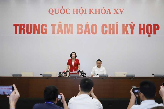 Quốc hội bãi nhiệm và phê chuẩn cách chức Bộ trưởng Bộ Y tế Nguyễn Thanh Long ảnh 2