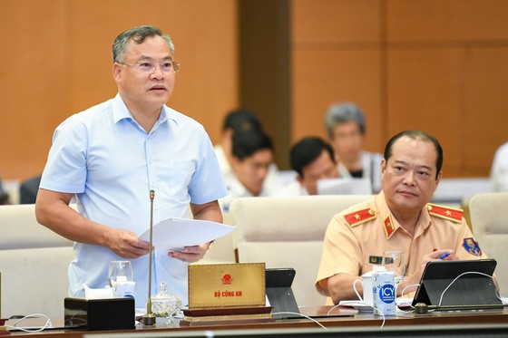 Nguồn thu từ đấu giá biển số “đẹp” nộp 100% vào ngân sách Trung ương ảnh 1 Nguồn thu từ đấu giá biển số “đẹp” nộp 100% vào ngân sách Trung ương ảnh 1