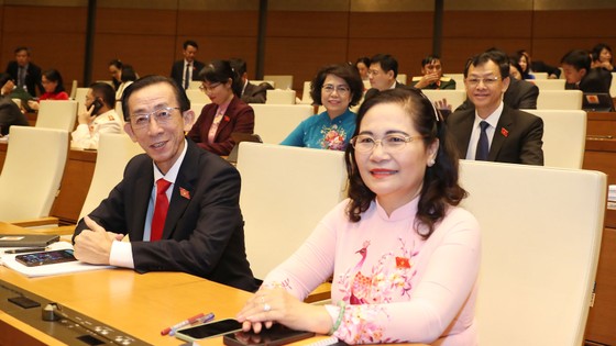 Quốc hội khai mạc trọng thể kỳ họp thứ 4 tại Hội trường Diên Hồng ảnh 8