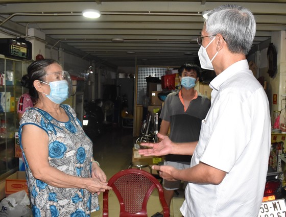 Tỷ lệ tử vong do Covid-19 giảm nhờ tiêm vaccine ảnh 2