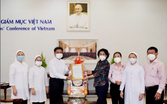 Tri ân tổ chức tôn giáo đồng hành cùng TPHCM chống dịch Covid-19 ảnh 1 Tri ân tổ chức tôn giáo đồng hành cùng TPHCM chống dịch Covid-19 ảnh 1