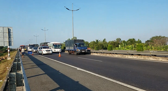Va chạm liên hoàn trên cao tốc TPHCM - Trung Lương, 1 người tử vong ảnh 7