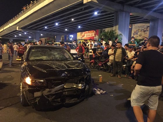 Bắt tạm giam nữ tài xế xe BMW gây tai nạn liên hoàn tại ngã tư Hàng Xanh ảnh 1