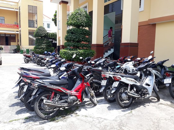 Bắt nhóm đối tượng trộm 9 xe máy ở dãy trọ sinh viên ảnh 4
