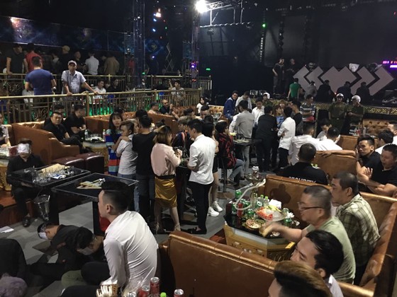 Đột kích quán bar Playhouse phát hiện 200 người có biểu hiện sử dụng ma tuý ảnh 1