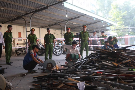 Tiêu hủy hơn 8,5 ngàn vũ khí, vật liệu nổ ảnh 1