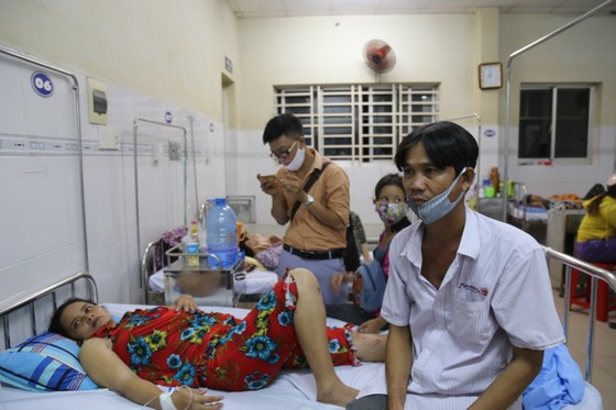 Vụ sập tường khiến 10 người chết: Có gió lốc lúc xảy ra tai nạn? ảnh 1