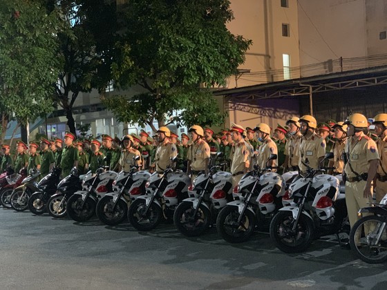 Trong 1 tuần ra quân, Công an TPHCM phá 61 vụ phạm pháp hình sự bắt 97 đối tượng ảnh 1