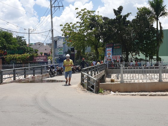 Cháy quán cà phê ở quận 12, nhiều người hoảng sợ ảnh 2