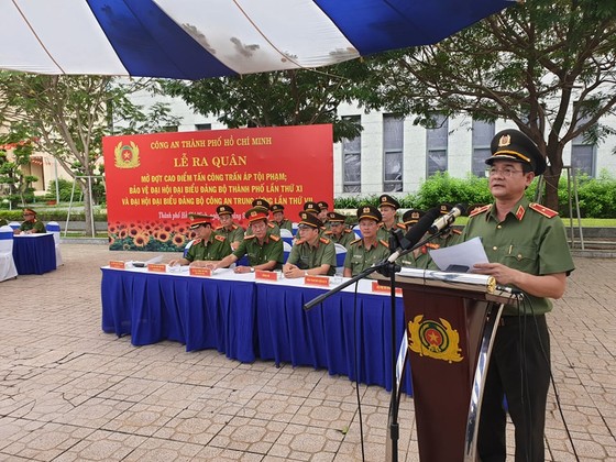 Thiếu tướng Lê Hồng Nam, Giám đốc Công an TPHCM phát biểu tại buổi lễ. Ảnh: CHÍ THẠCH 