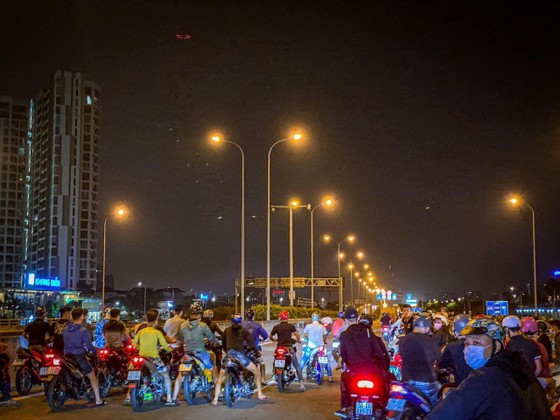 Khởi tố, bắt tạm giam 5 “quái xế” chặn đường cao tốc đua xe ảnh 4 Khởi tố, bắt tạm giam 5 “quái xế” chặn đường cao tốc đua xe ảnh 4