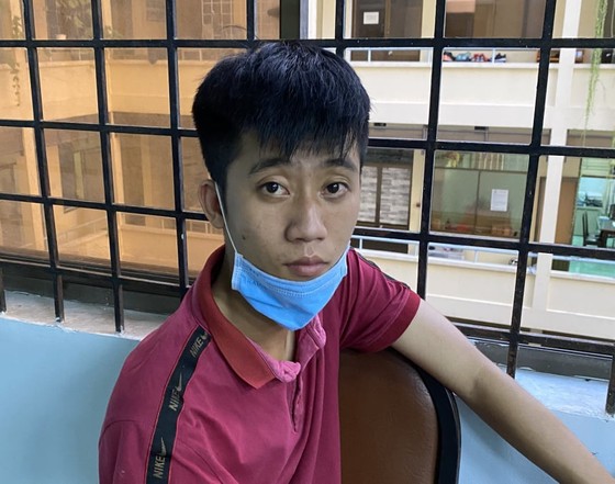 Nam thanh niên đặt camera ở khách sạn để quay lén, tống tiền các cặp tình nhân ảnh 1