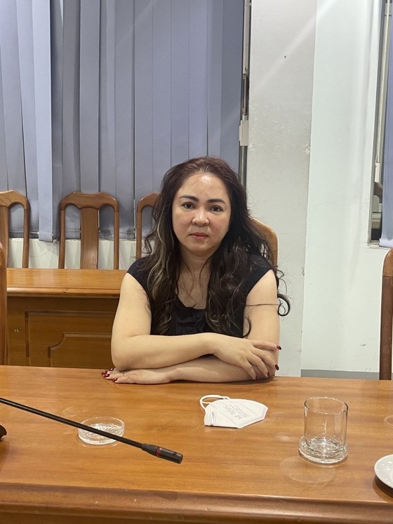 Những lùm xùm trước khi bà Nguyễn Phương Hằng bị khởi tố, bắt tạm giam ảnh 5