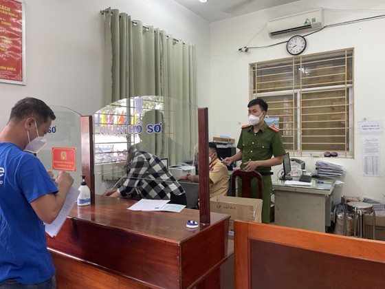 TPHCM: Người dân thuận tiện hơn khi được đăng ký, cấp biển số xe ở huyện, xã, thị trấn ảnh 5