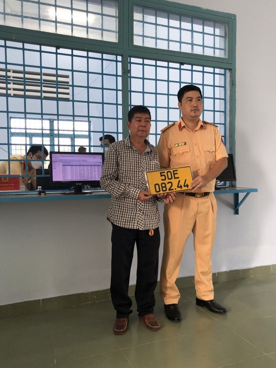 TPHCM: Người dân thuận tiện hơn khi được đăng ký, cấp biển số xe ở huyện, xã, thị trấn ảnh 8