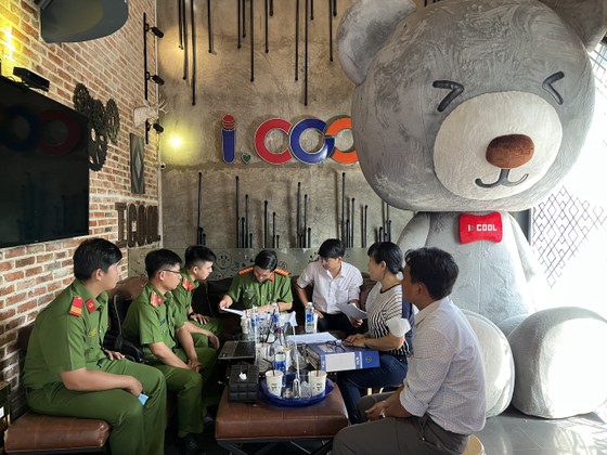 TPHCM tổng kiểm tra phòng cháy tại các quán karaoke, bar ảnh 3