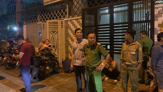 Xuyên đêm khám xét nhiều nơi liên quan đường dây mạo danh ngân hàng để lừa đảo ảnh 8
