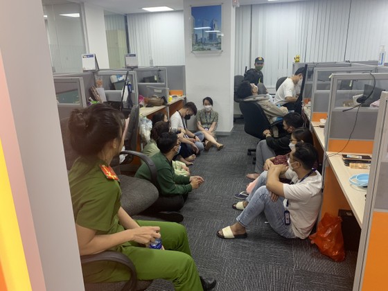 Thủ đoạn của “tập đoàn tài chính” chuyên cắt ghép ảnh đồi trụy, gọi điện vu khống để đòi nợ ảnh 8