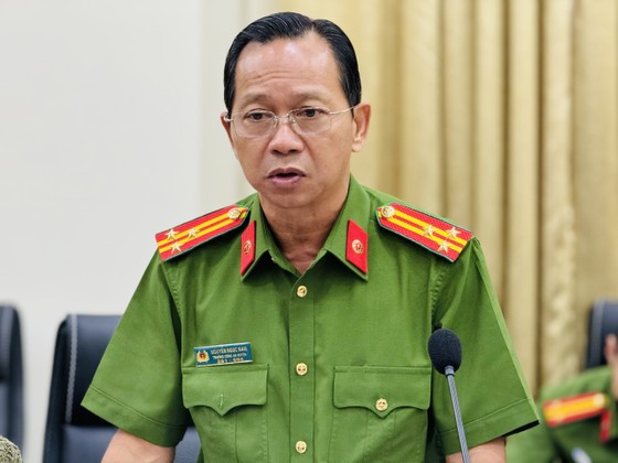 Thượng tá Nguyễn Ngọc Nam, Trưởng Công an huyện Hóc Môn chia sẻ về quá trình truy bắt nhóm dùng súng cướp ngân hàng. Ảnh: CHÍ THẠCH ảnh 3