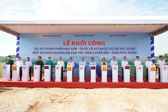 Thủ tướng Nguyễn Xuân Phúc: Thông suốt tuyến Lạng Sơn - Cà Mau để tiến tới có ít nhất 5.000km cao tốc ảnh 1
