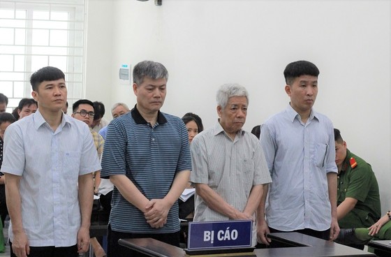 Xét xử sơ thẩm nguyên lãnh đạo Vinashin ảnh 1 Xét xử sơ thẩm nguyên lãnh đạo Vinashin ảnh 1