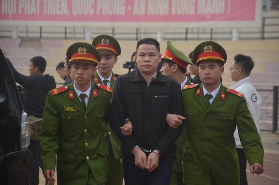 Đang xét xử 9 đối tượng sát hại nữ sinh giao gà ở Điện Biên ảnh 4 Đang xét xử 9 đối tượng sát hại nữ sinh giao gà ở Điện Biên ảnh 4