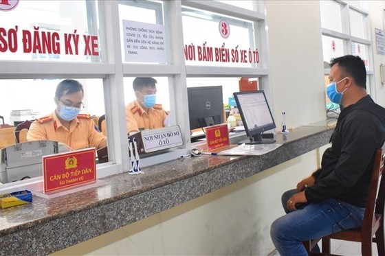 Hệ thống đăng ký xe của lực lượng cảnh sát giao thông cả nước đã tích hợp trực tuyến ảnh 1
