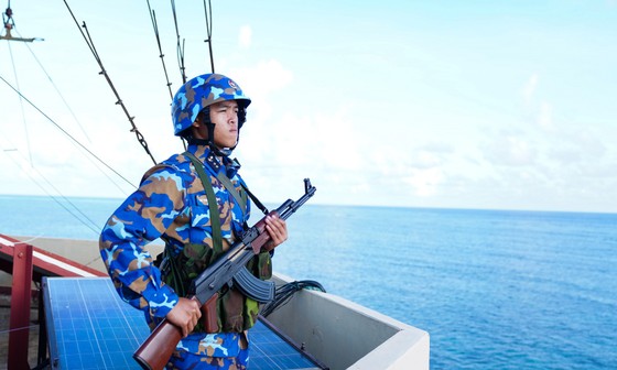 Kỷ niệm 67 năm truyền thống Hải quân nhân dân Việt Nam: Không để Tổ quốc bị “bất ngờ” từ hướng biển ảnh 5 Kỷ niệm 67 năm truyền thống Hải quân nhân dân Việt Nam: Không để Tổ quốc bị “bất ngờ” từ hướng biển ảnh 5