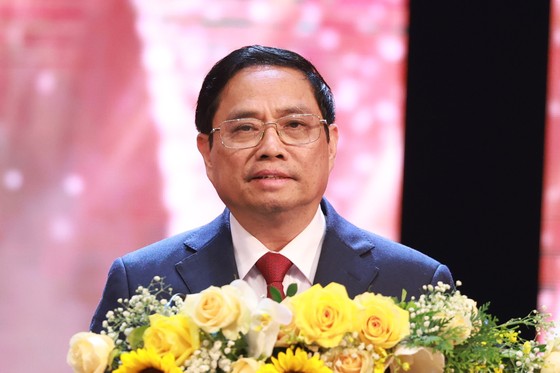 Thủ tướng đề nghị báo chí tích cực hơn trong đấu tranh phòng, chống tham nhũng, tiêu cực ảnh 1