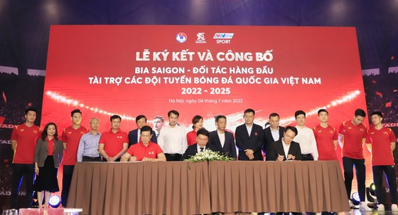 Công bố nhà tài trợ cho Đội tuyển bóng đá quốc gia Việt Nam trong 3 năm