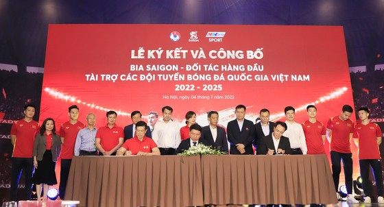 Công bố nhà tài trợ cho Đội tuyển bóng đá quốc gia Việt Nam trong 3 năm ảnh 1