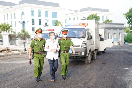 28 bị cáo gây thất thoát tài sản Nhà nước ở tỉnh Bình Dương hầu tòa ảnh 3