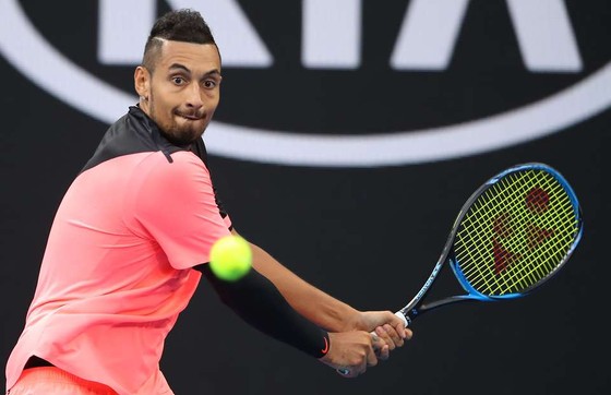Australian Open 2018: Vì… 1 quả chuối, Vandeweghe đôi co với trọng tài ảnh 1