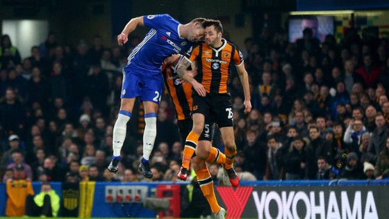 Chấn thương sọ não, Ryan Mason phải giải nghệ ở tuổi 26 ảnh 1