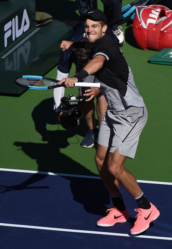 Indian Wells 2018: Thắng trận thứ 16 liên tiếp, Federer giữ ngôi Nhà vua ảnh 3 Indian Wells 2018: Thắng trận thứ 16 liên tiếp, Federer giữ ngôi Nhà vua ảnh 3