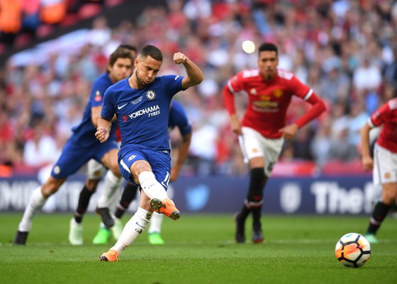 Chelsea không trắng tay: Chiếc cúp của men say ảnh 1