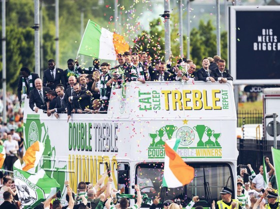 Ăn mừng ngôi vô địch thứ 28, CĐV Red Star… đốt xe buýt chở cầu thủ ảnh 7
