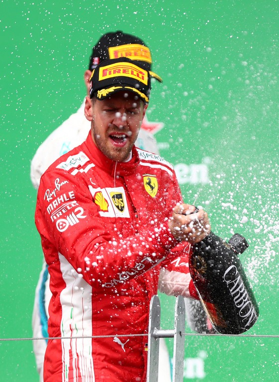 Đua xe F1: Lên ngôi tại Canada, Vettel giành chiến thắng thứ 4 trong mùa ảnh 3 Đua xe F1: Lên ngôi tại Canada, Vettel giành chiến thắng thứ 4 trong mùa ảnh 3