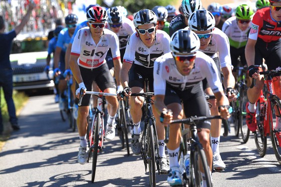 Tour de France 2018: Froome thu ngắn cách biệt, thảnh thơi chờ “bùng nổ” ảnh 2 Tour de France 2018: Froome thu ngắn cách biệt, thảnh thơi chờ “bùng nổ” ảnh 2
